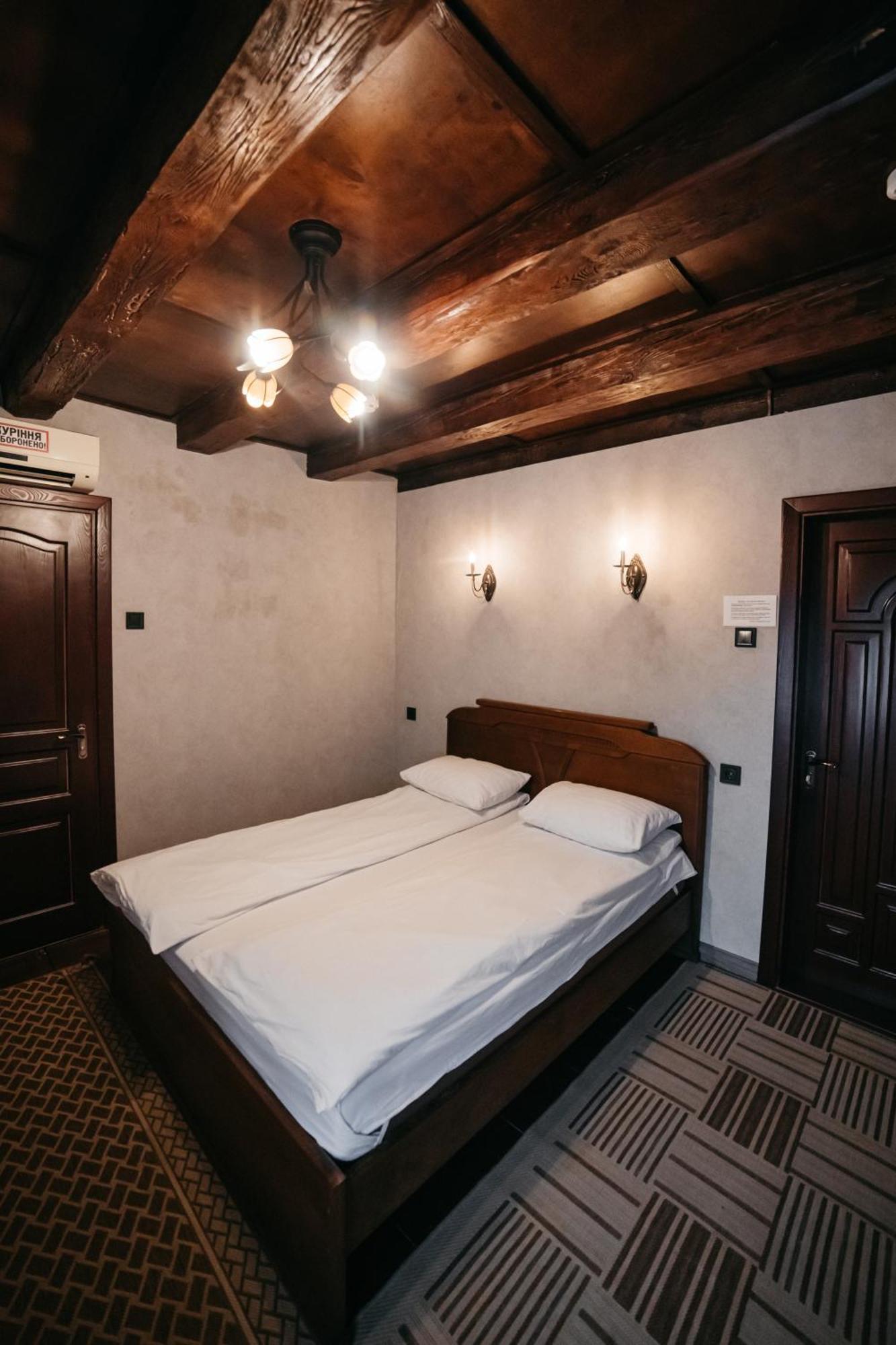 Bastion Motel Samostrely Dış mekan fotoğraf